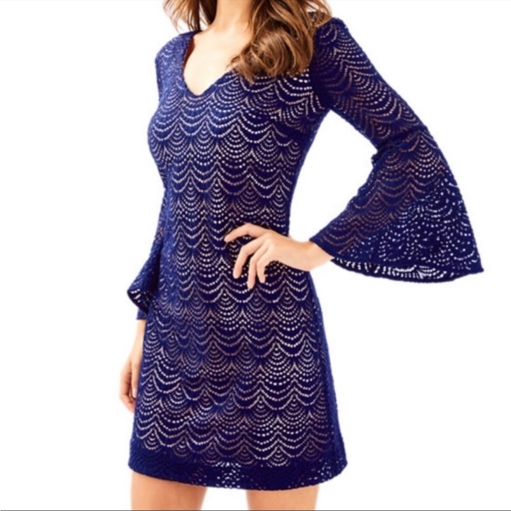 NWT Lilly Pulitzer Nicoline Scalloped Shell Lace Bell Sleeve Dress Navy Blue XS
